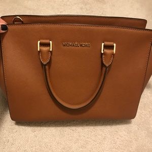 Tan leather Michael Kors bag